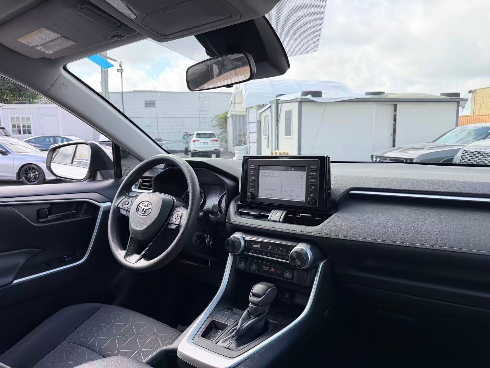 2020 Toyota RAV4 LE/ NO ACCIDENT/ HEATED SEATS thumbnail 33