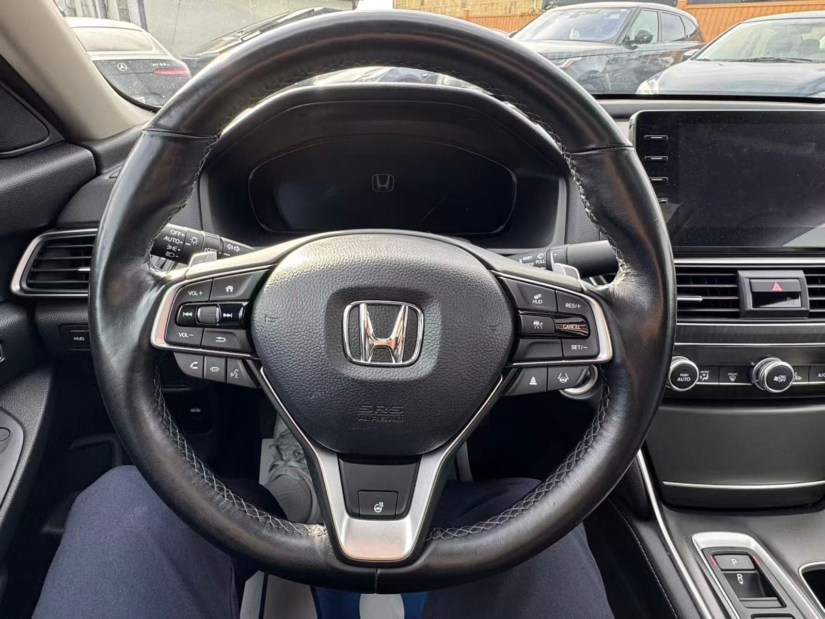 2021 Honda Accord Touring 2.0 Auto CLEAN TITLE thumbnail 10