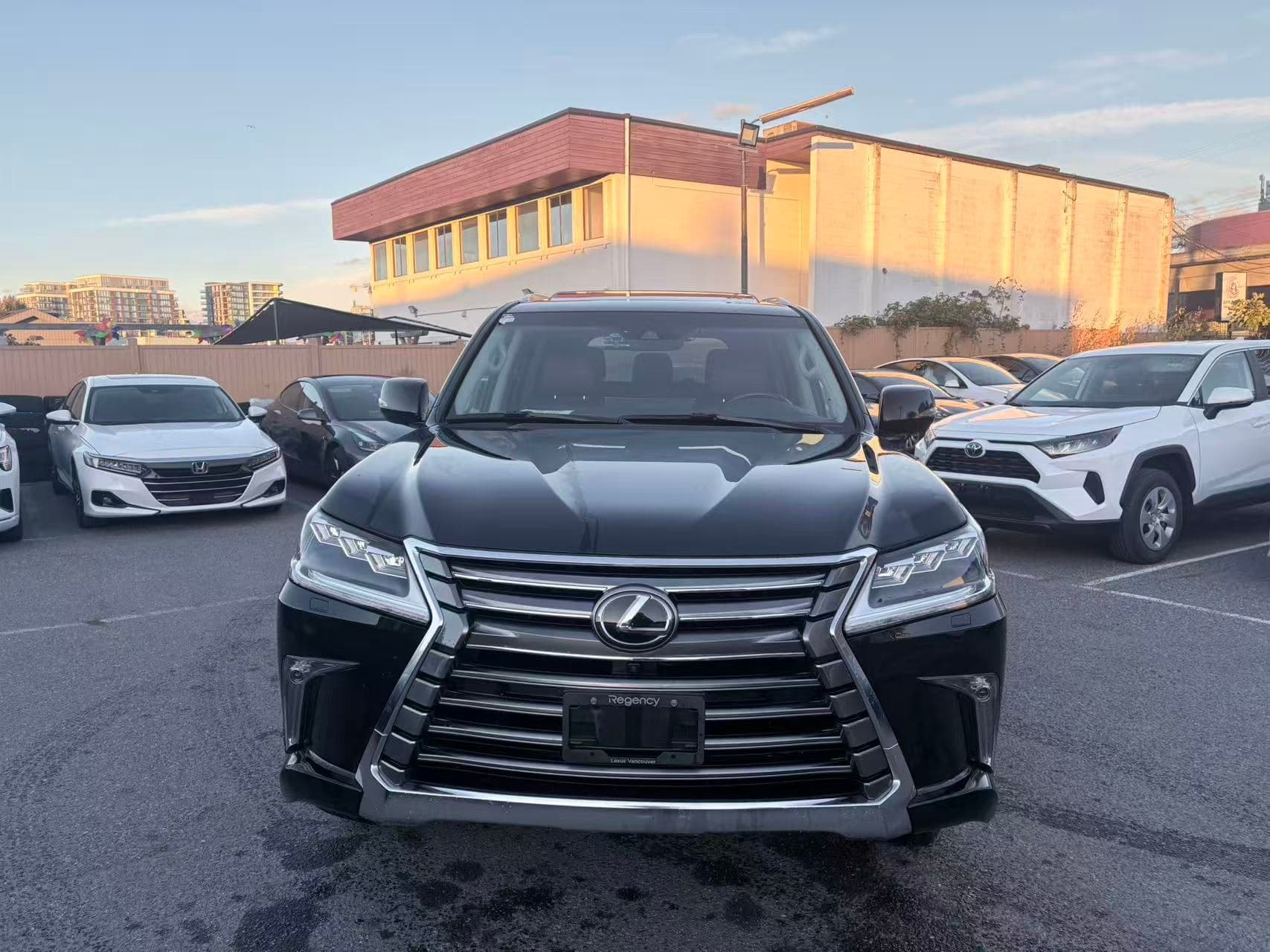 2021 Lexus LX LX 570 AWD Auto NO ACCIDENTS/BC LOCAL thumbnail 8