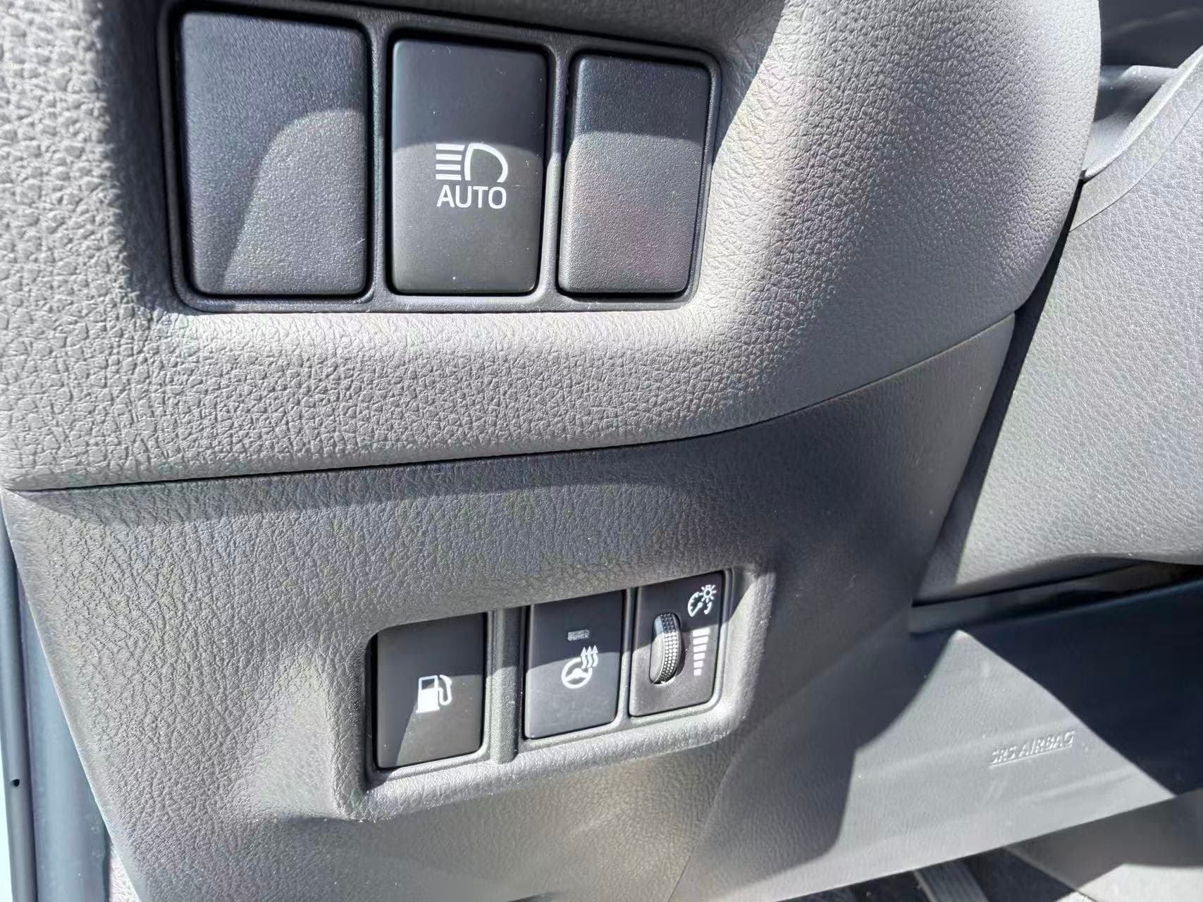 2021 Toyota C-HR LE/ CLEAN TITLE/ BC LOCAL/ ONE OWNER thumbnail 16