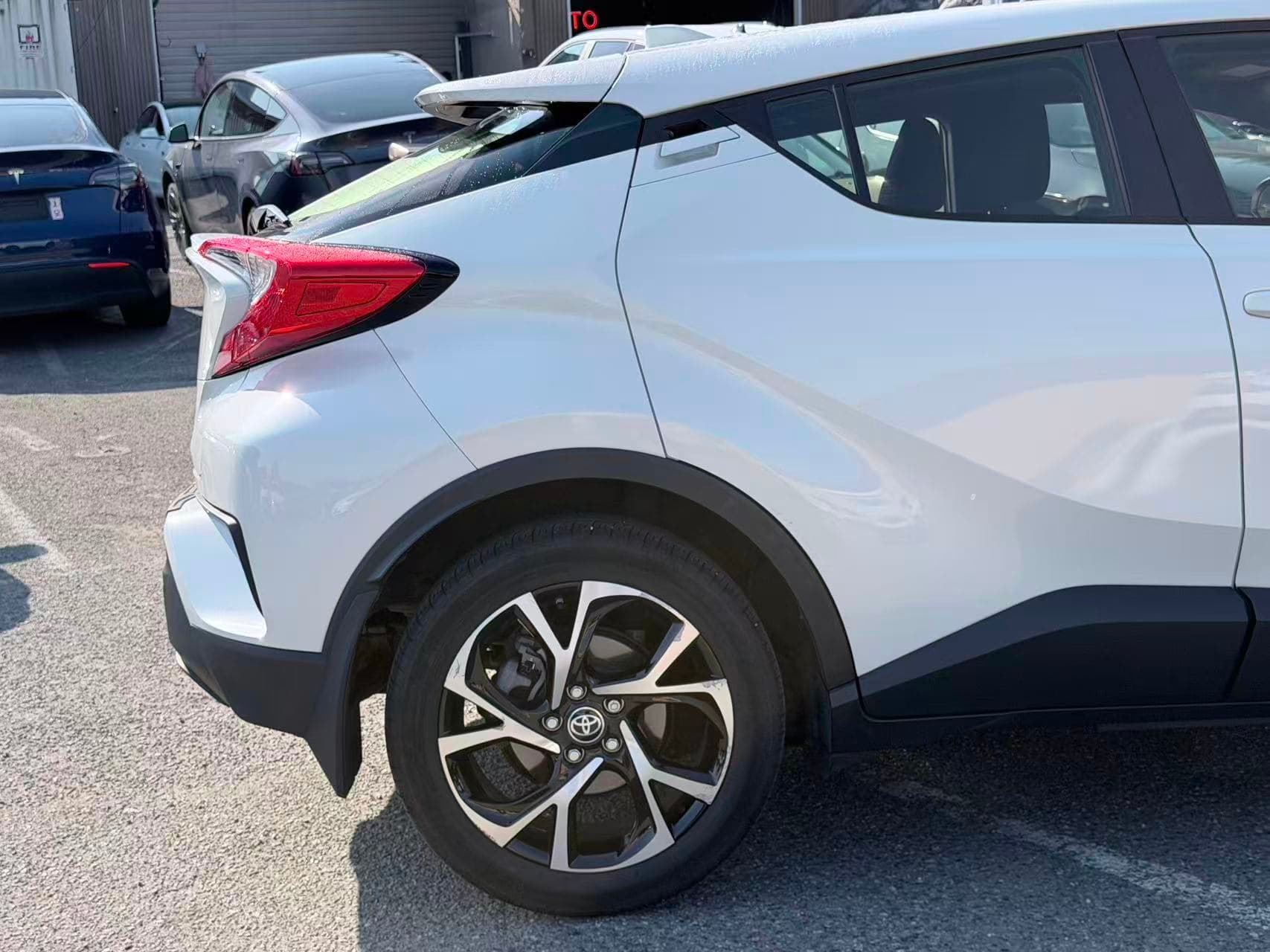 2021 Toyota C-HR LE/ CLEAN TITLE/ BC LOCAL/ ONE OWNER thumbnail 25