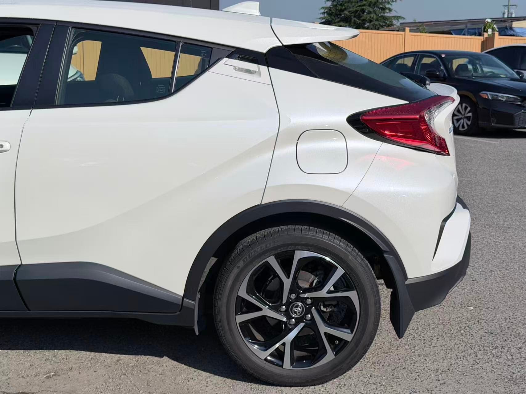 2021 Toyota C-HR LE/ CLEAN TITLE/ BC LOCAL/ ONE OWNER thumbnail 32