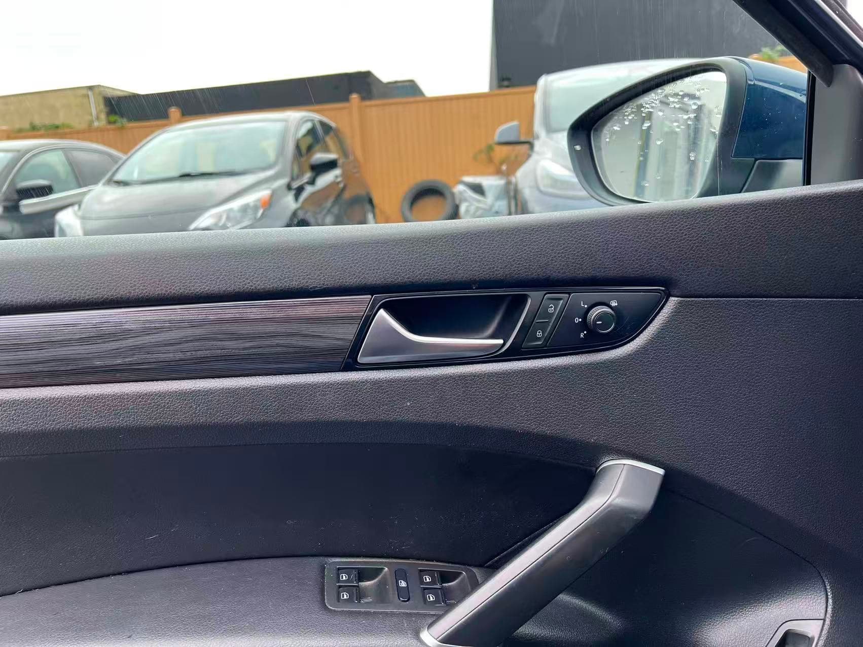 2021 Volkswagen Passat Highline Auto/ NO ACCIDENT/  POWER SUNROOF thumbnail 35
