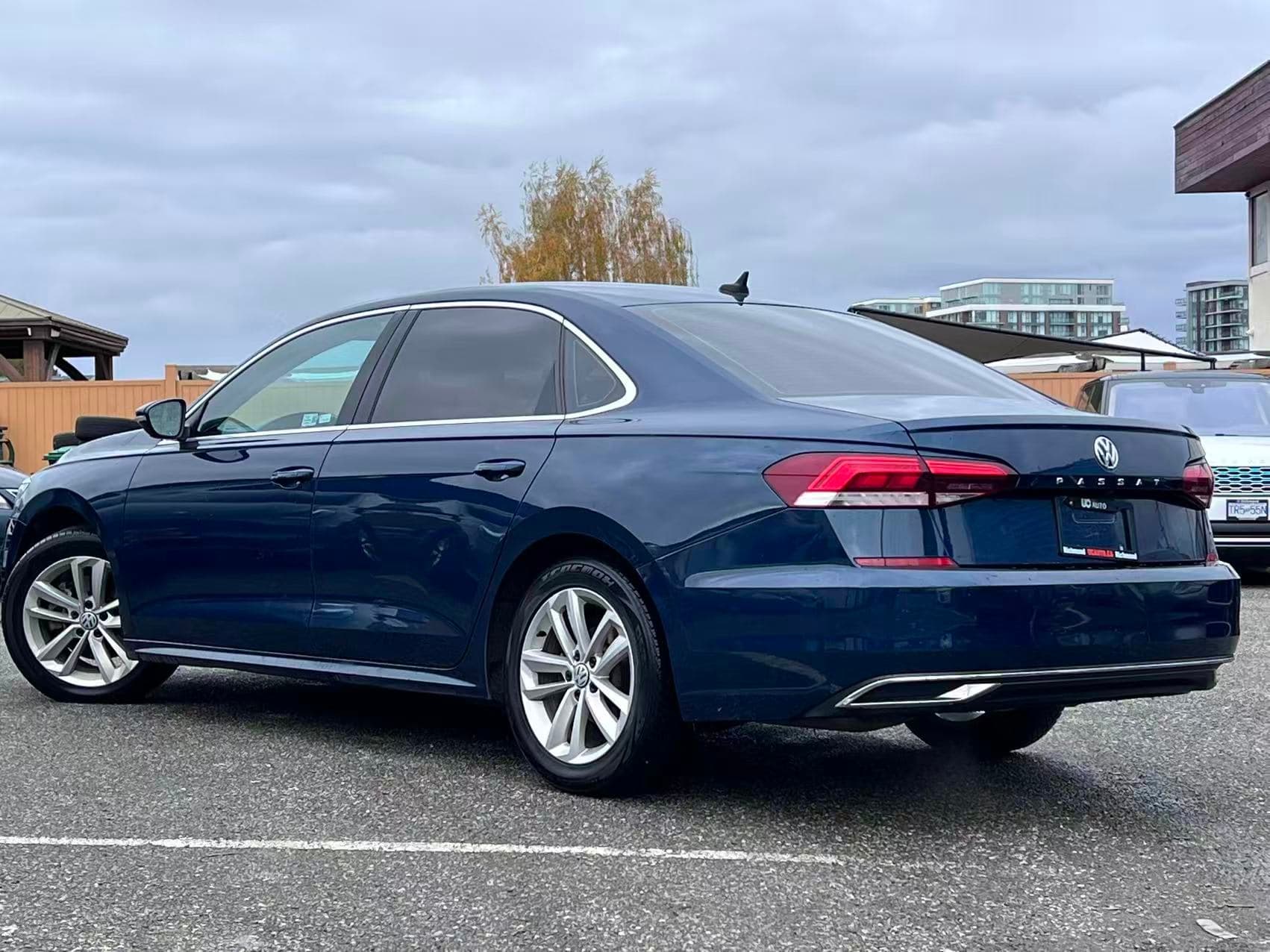 2021 Volkswagen Passat Highline Auto/ NO ACCIDENT/  POWER SUNROOF thumbnail 7