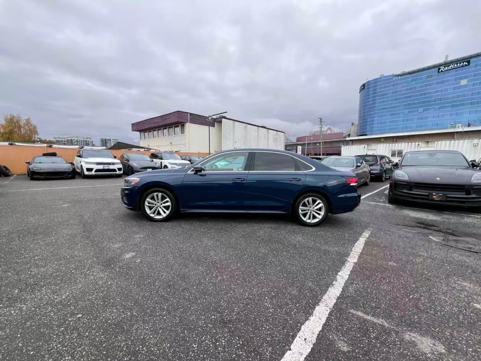 2021 Volkswagen Passat Highline Auto/ NO ACCIDENT/  POWER SUNROOF thumbnail 32