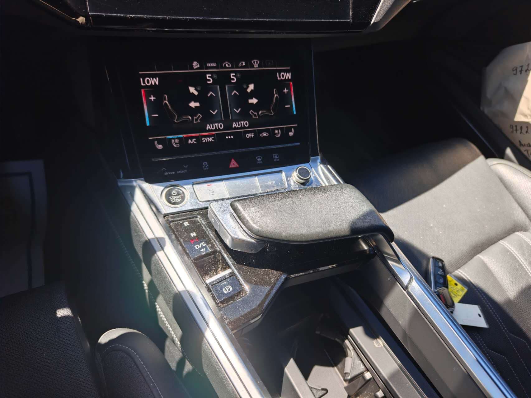 2022 Audi e-tron Technik quattro/ CLEAN TITLE/ BC LOCAL thumbnail 15