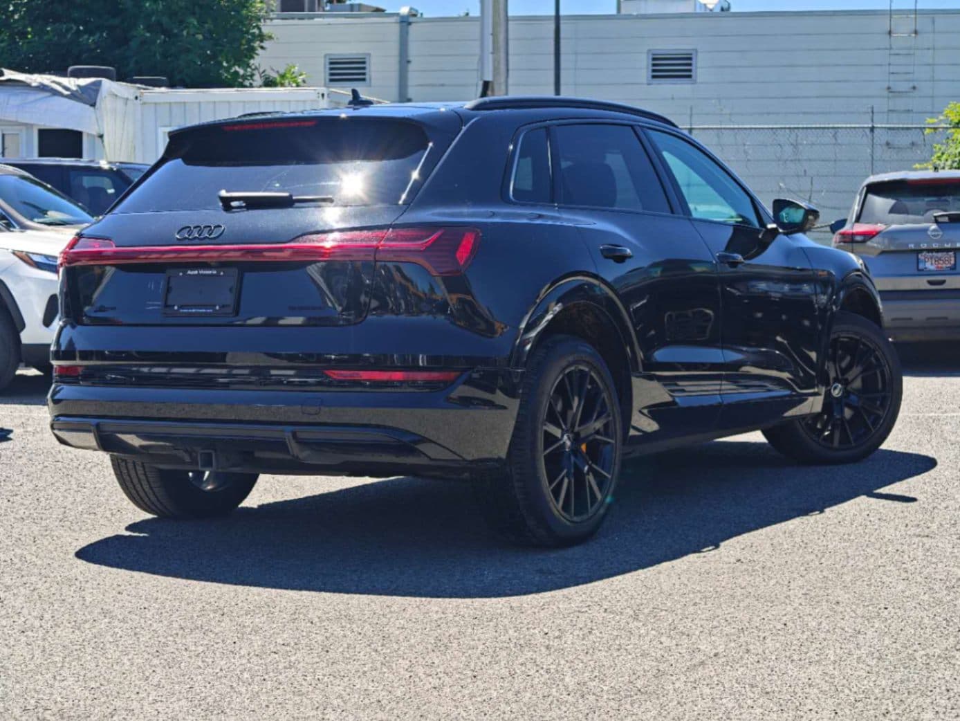 2022 Audi e-tron Technik quattro/ CLEAN TITLE/ BC LOCAL thumbnail 28