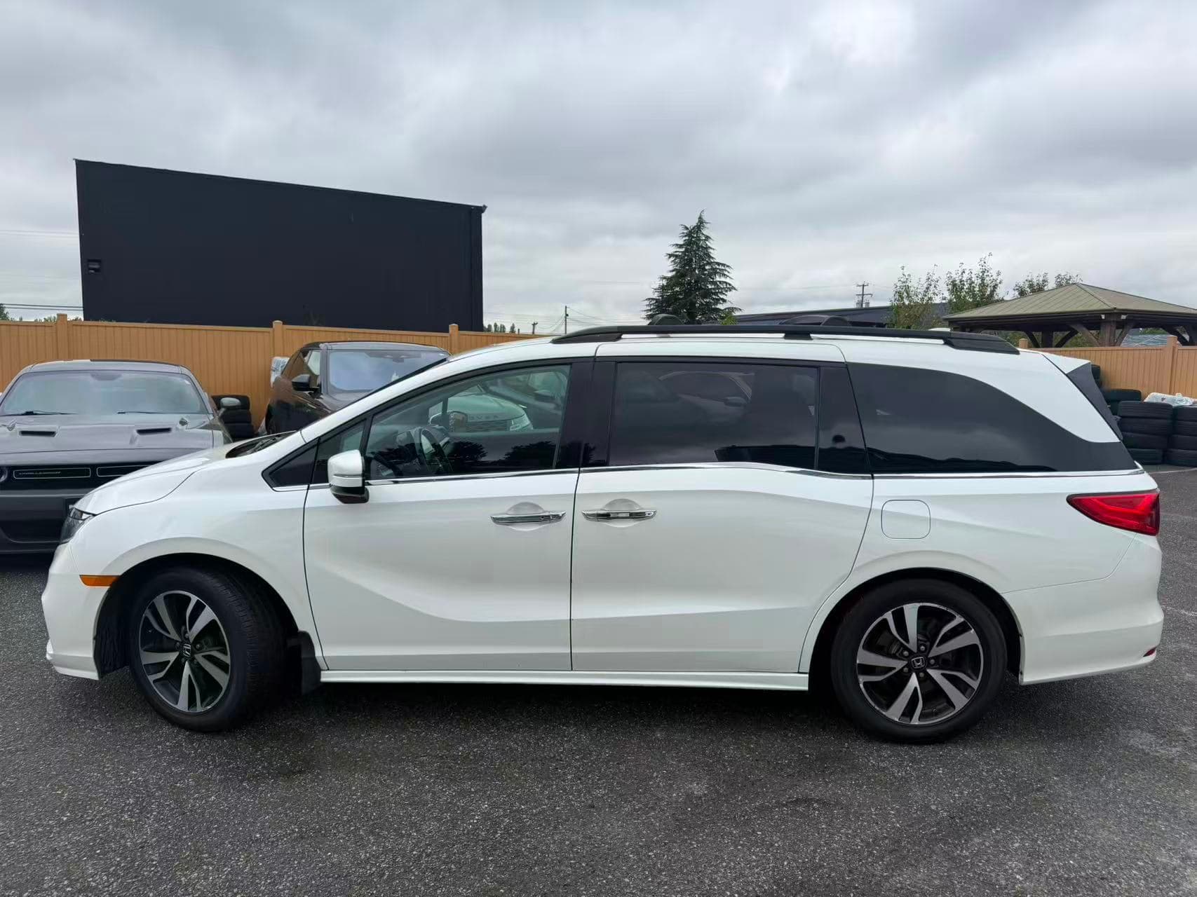 2018 Honda Odyssey Touring Auto thumbnail 9