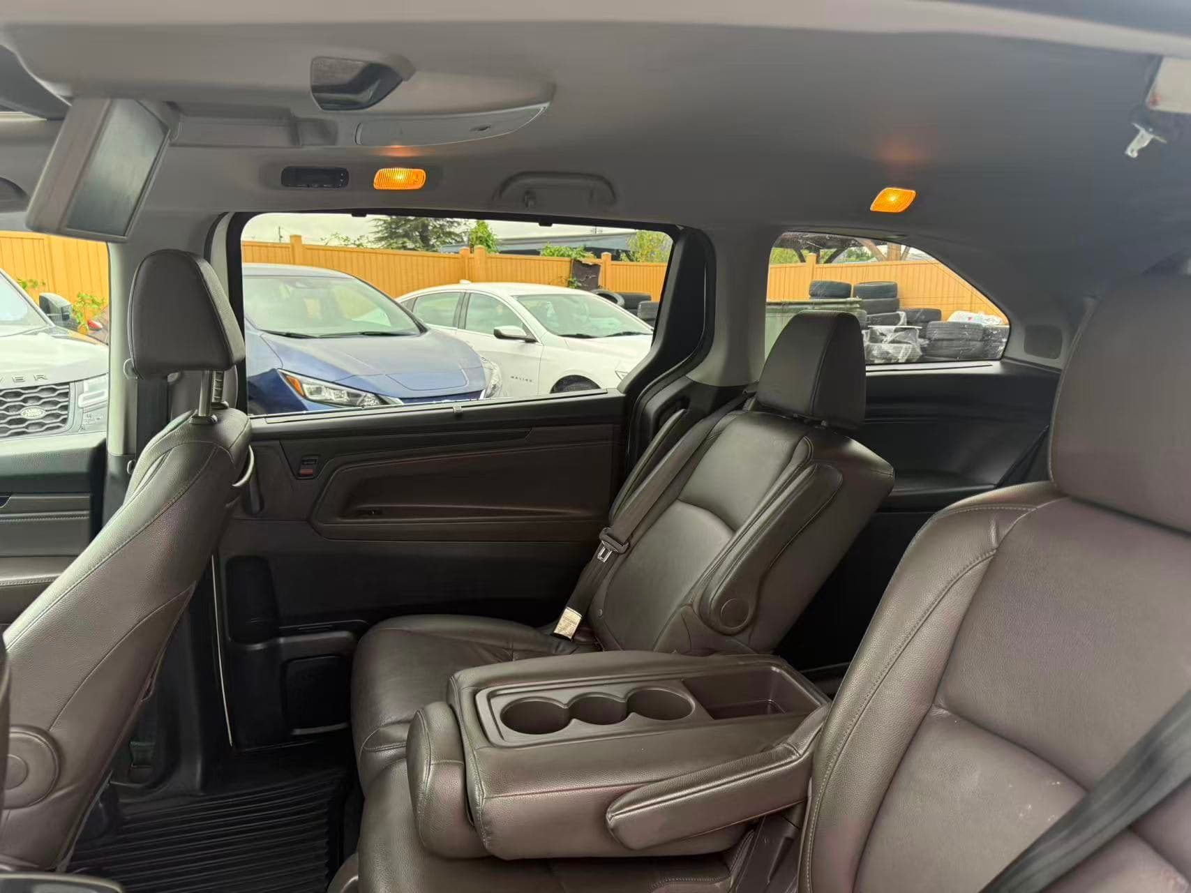 2018 Honda Odyssey Touring Auto thumbnail 17