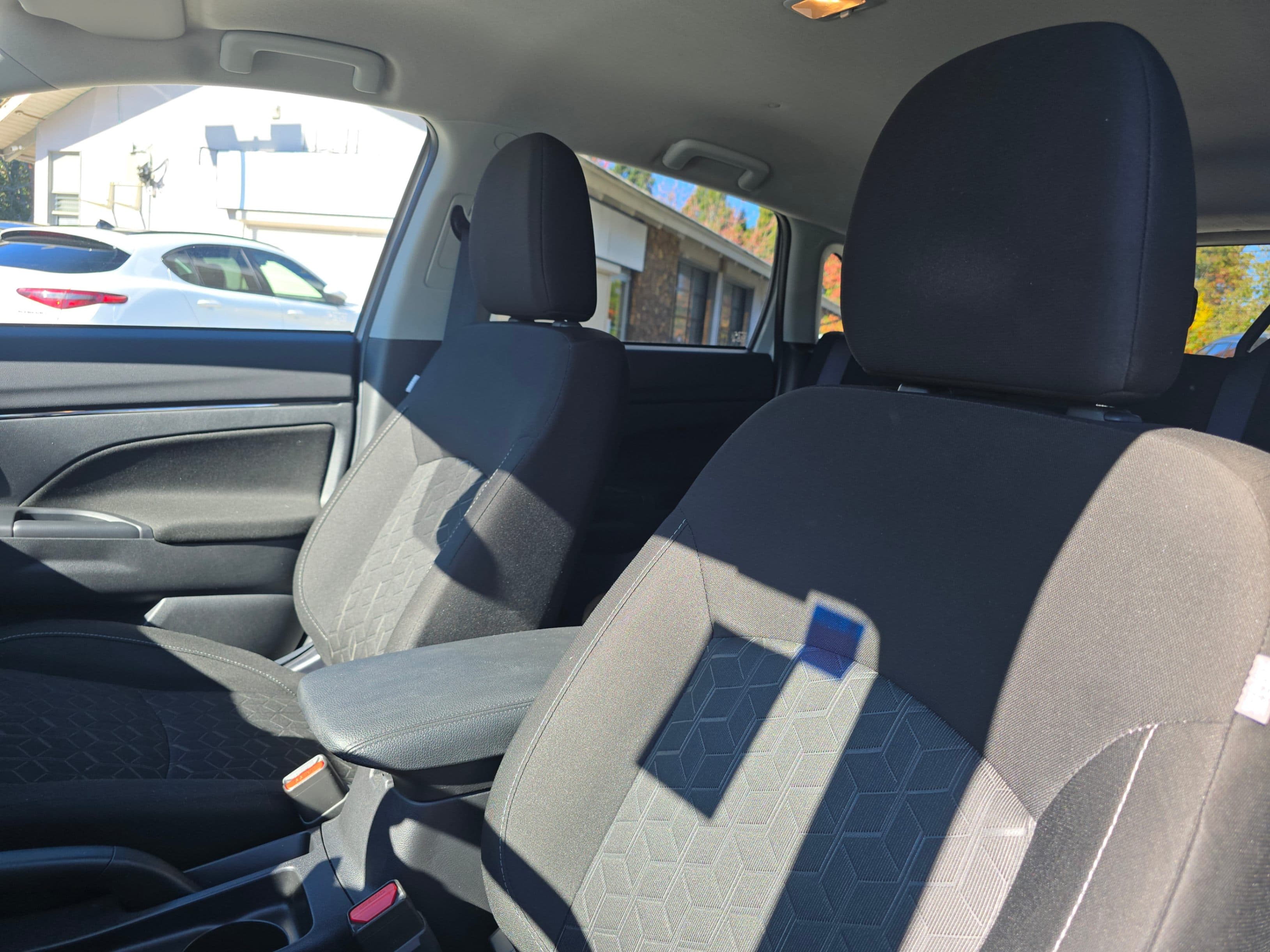 2022 Mitsubishi RVR SE AWC Clean Title, BC Local thumbnail 12