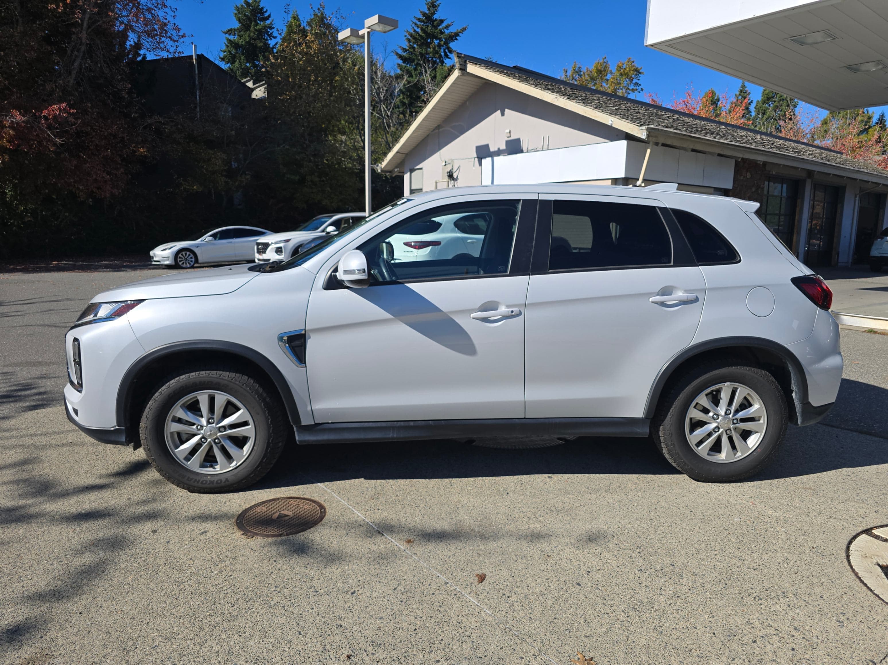 2022 Mitsubishi RVR SE AWC Clean Title, BC Local thumbnail 3