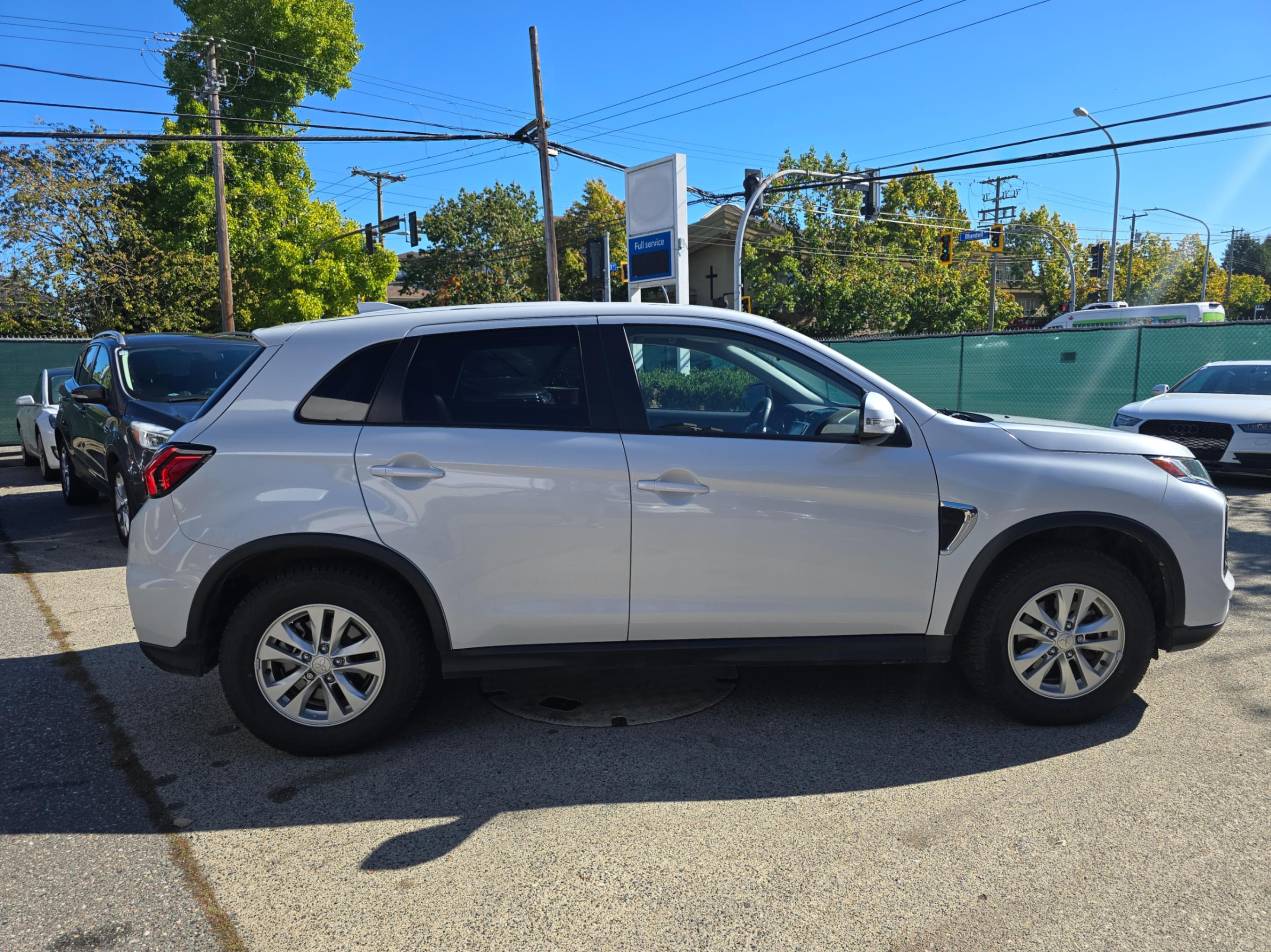 2022 Mitsubishi RVR SE AWC Clean Title, BC Local thumbnail 7