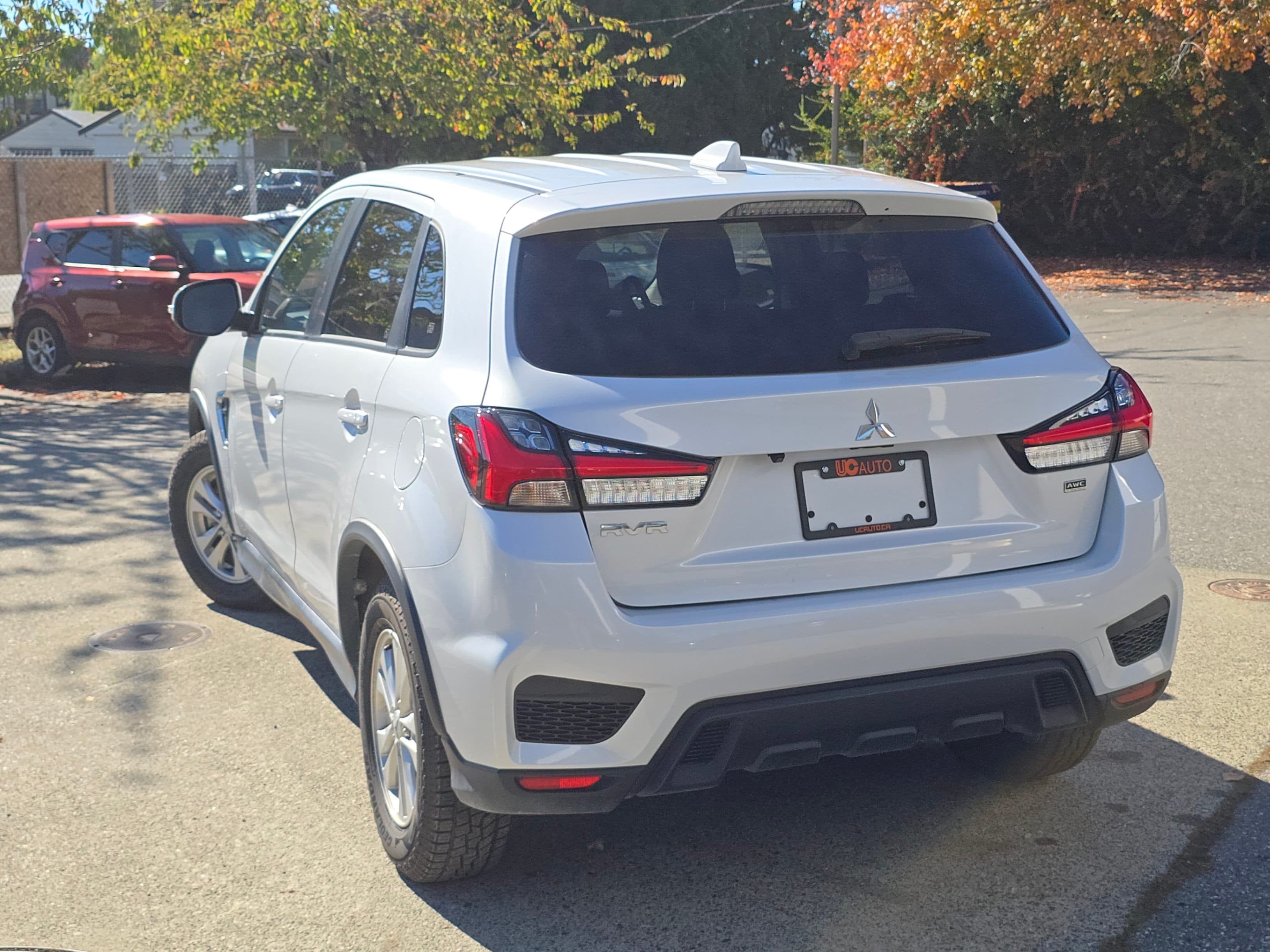 2022 Mitsubishi RVR SE AWC Clean Title, BC Local thumbnail 4