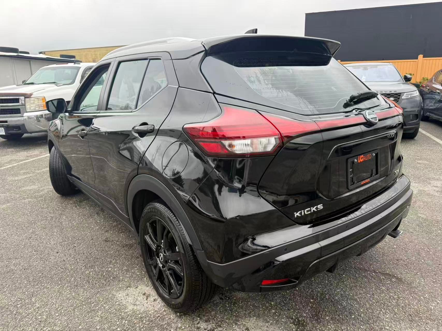 2022 Nissan Kicks SV FWD NO ACCIDENTS/BC LOCAL CAR thumbnail 8