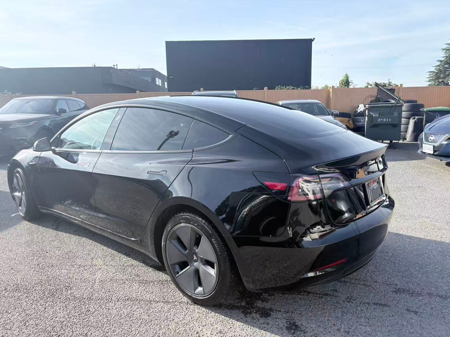 2022 Tesla Model 3 RWD thumbnail 4