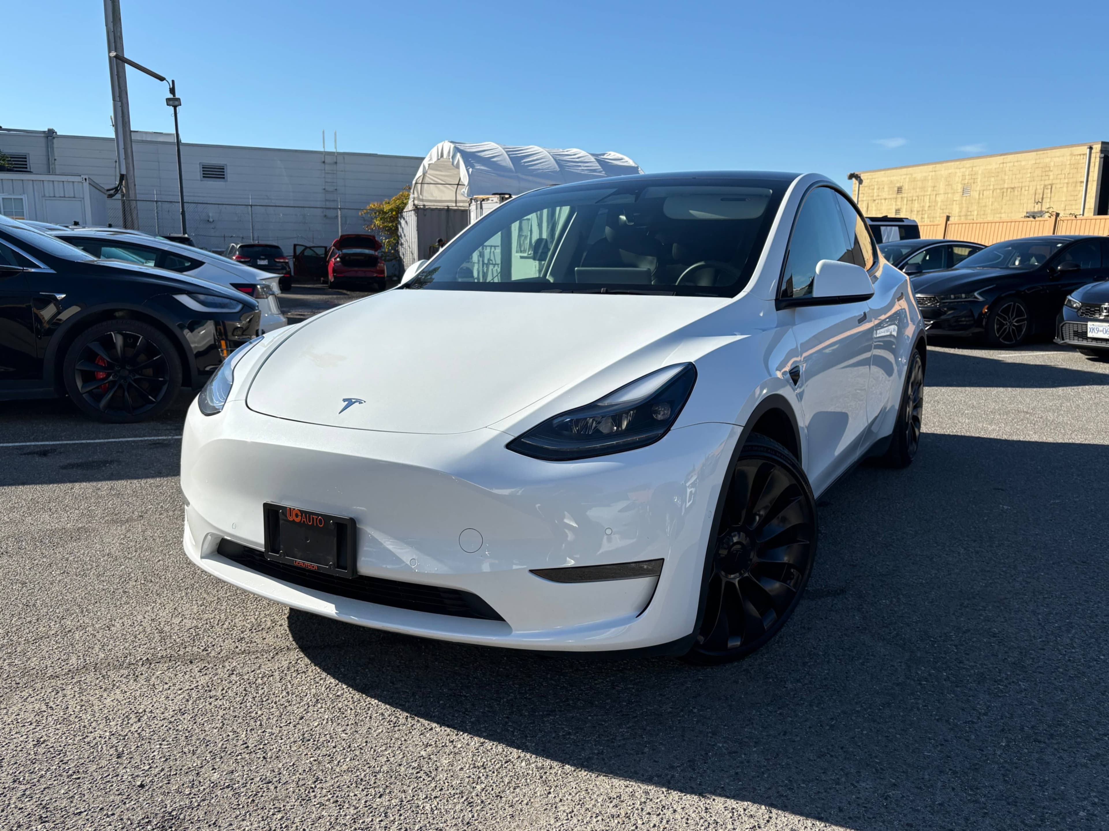2022 Tesla Model Y Performance AWD thumbnail 2