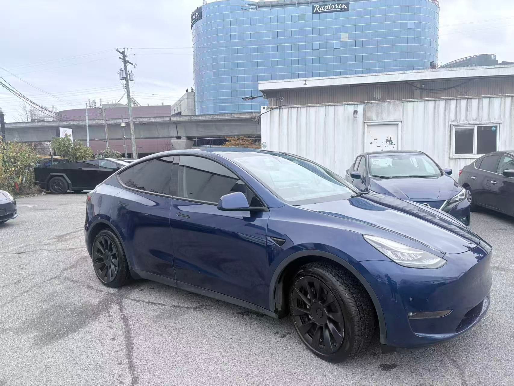 2022 Tesla Model Y Long Range AWD NO ACCIDENTS thumbnail 8