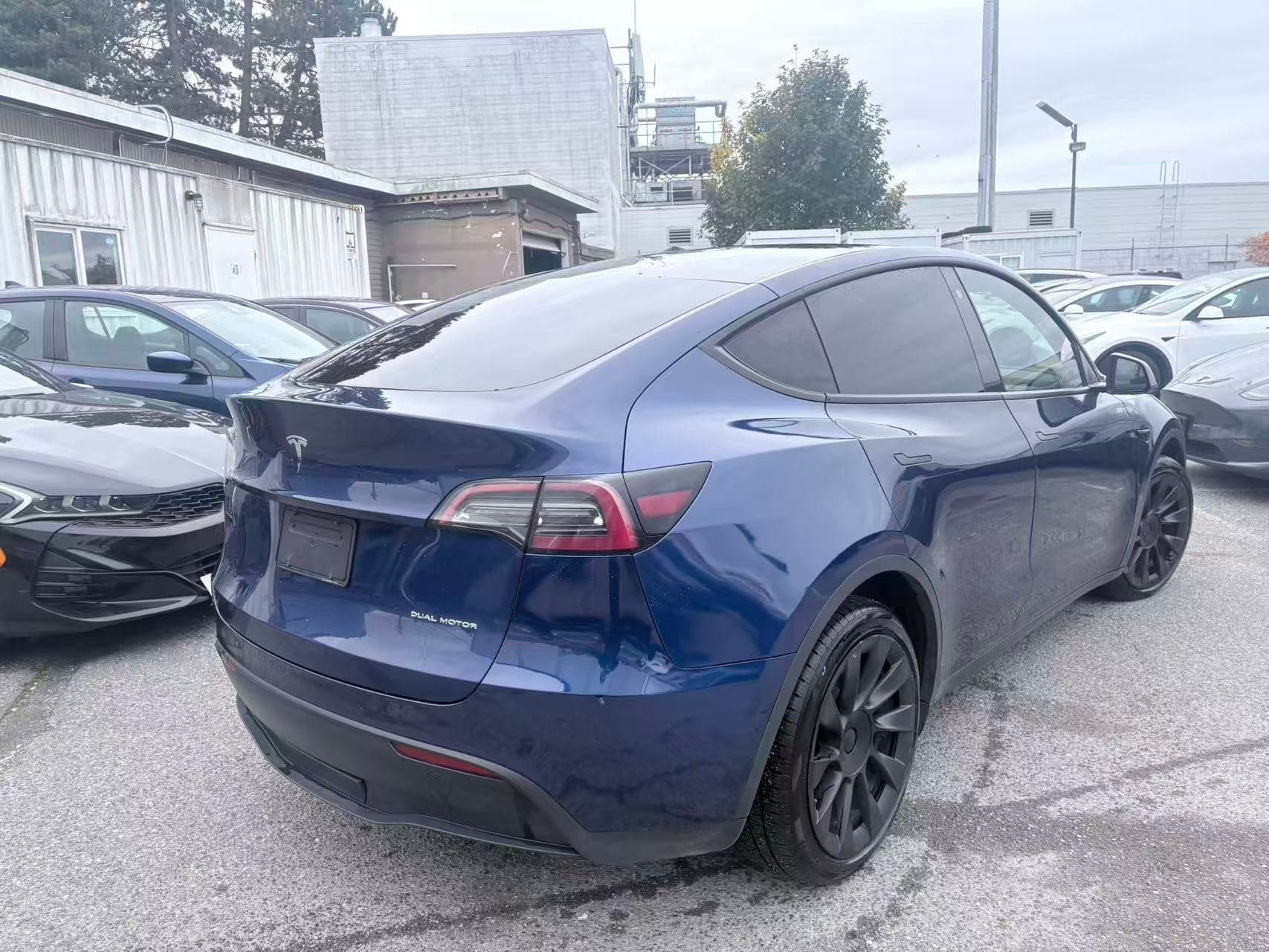 2022 Tesla Model Y Long Range AWD NO ACCIDENTS thumbnail 6
