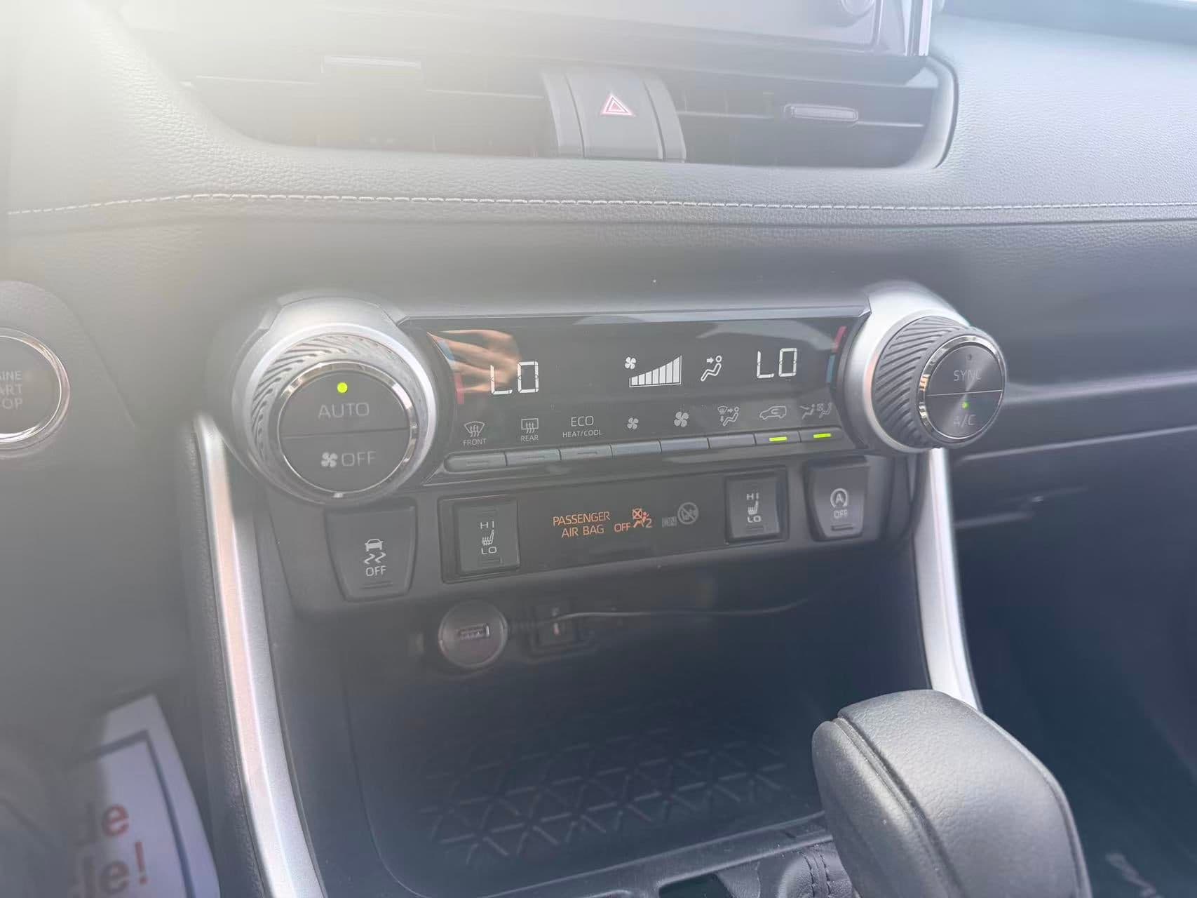 2022 Toyota RAV4 XLE AWD/ CLEAN TITLE/ BC LOCAL thumbnail 13