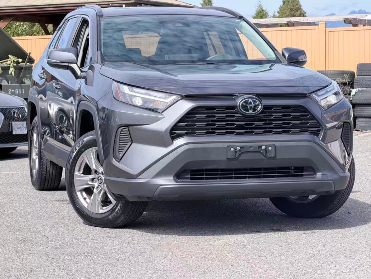 2022 Toyota RAV4 XLE AWD/ CLEAN TITLE/ BC LOCAL thumbnail 3