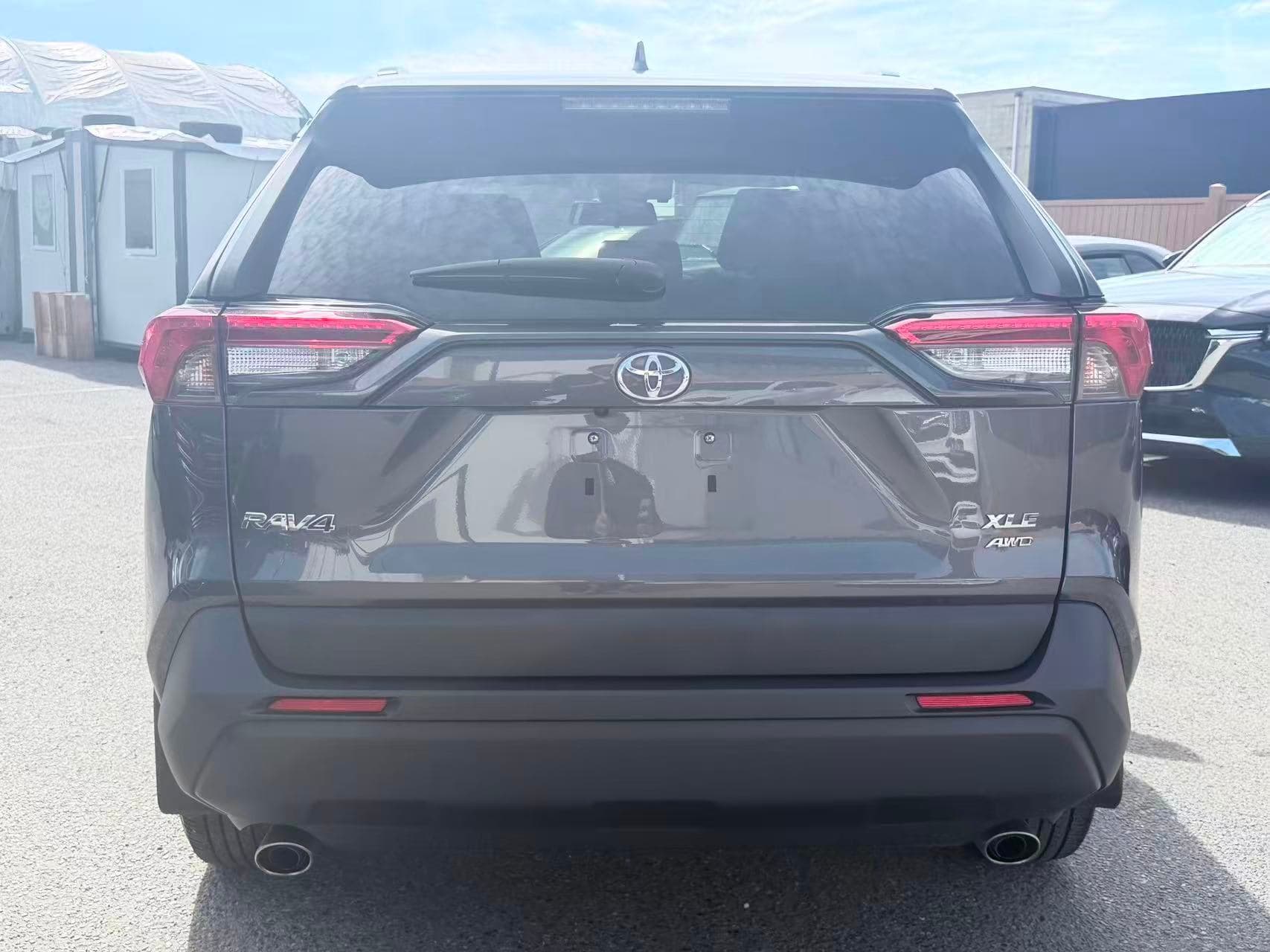 2022 Toyota RAV4 XLE AWD/ CLEAN TITLE/ BC LOCAL thumbnail 6