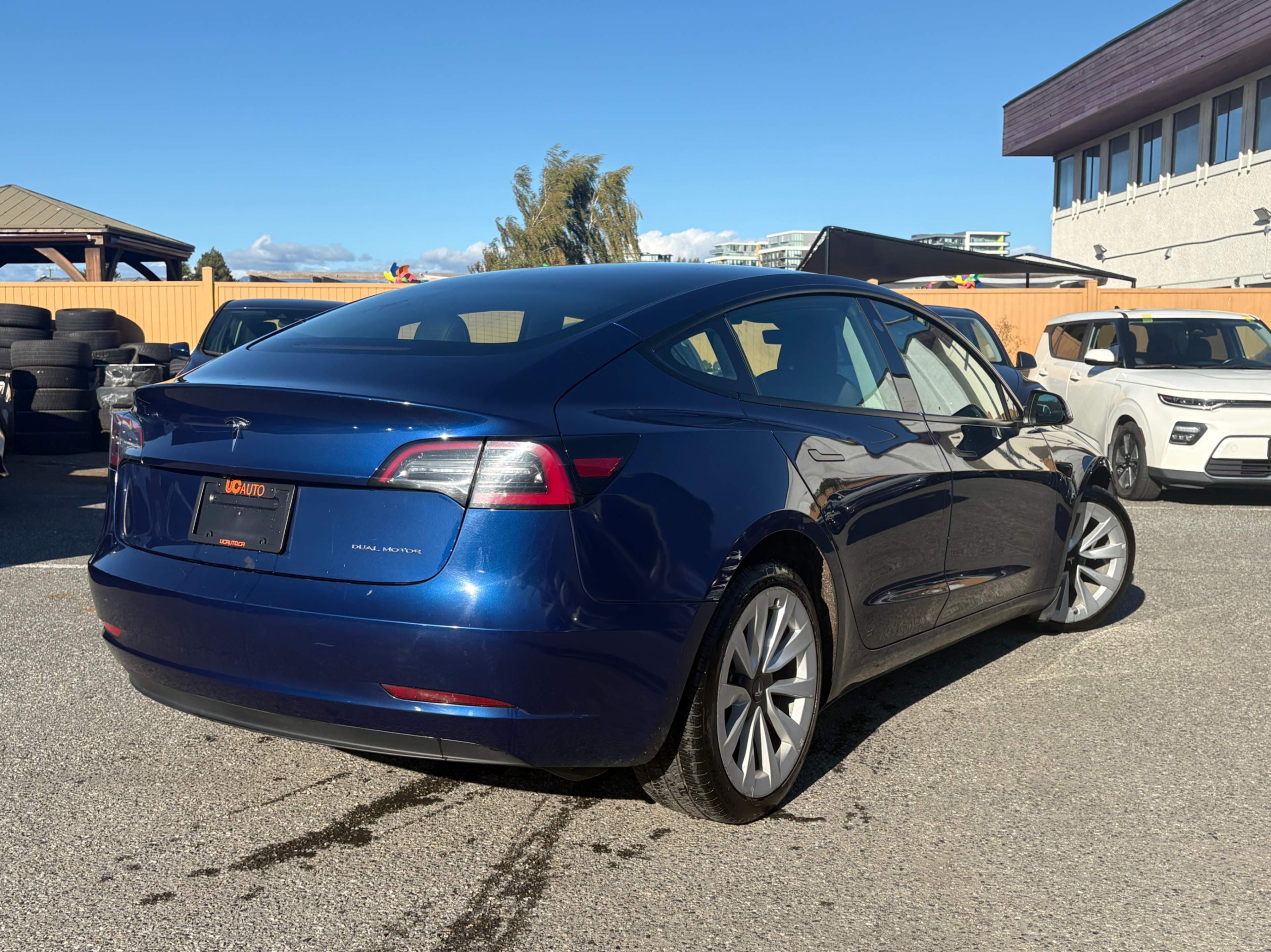 2023 Tesla Model 3 Long Range AWD CLEAN TITLE thumbnail 6