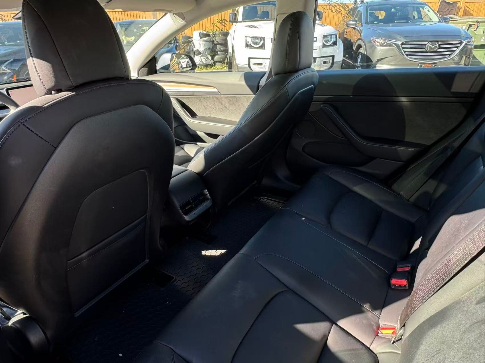2023 Tesla Model 3 RWD No accident/BC Local thumbnail 11