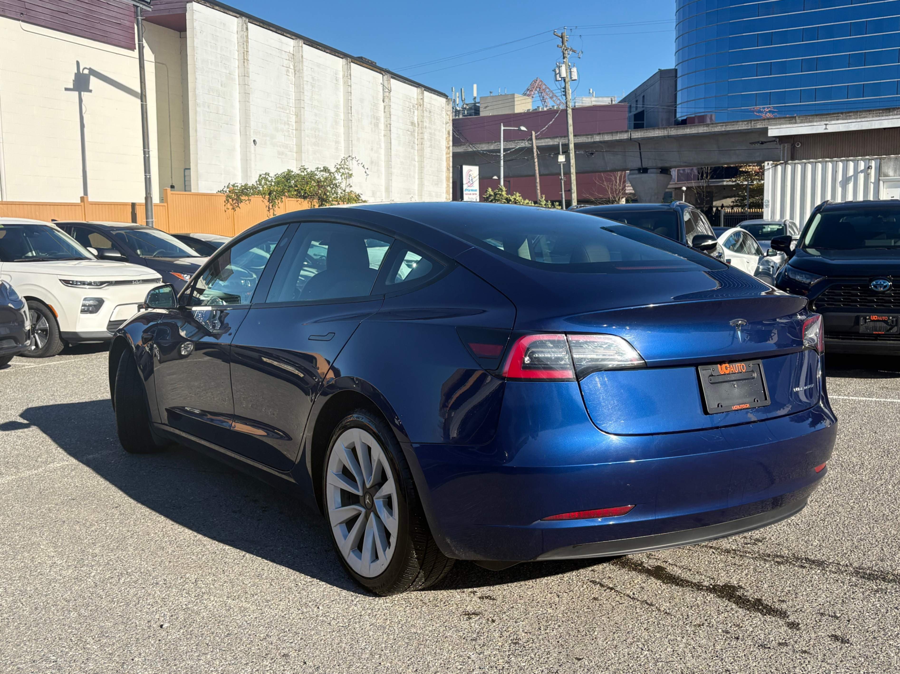 2023 Tesla Model 3 Long Range AWD CLEAN TITLE thumbnail 4