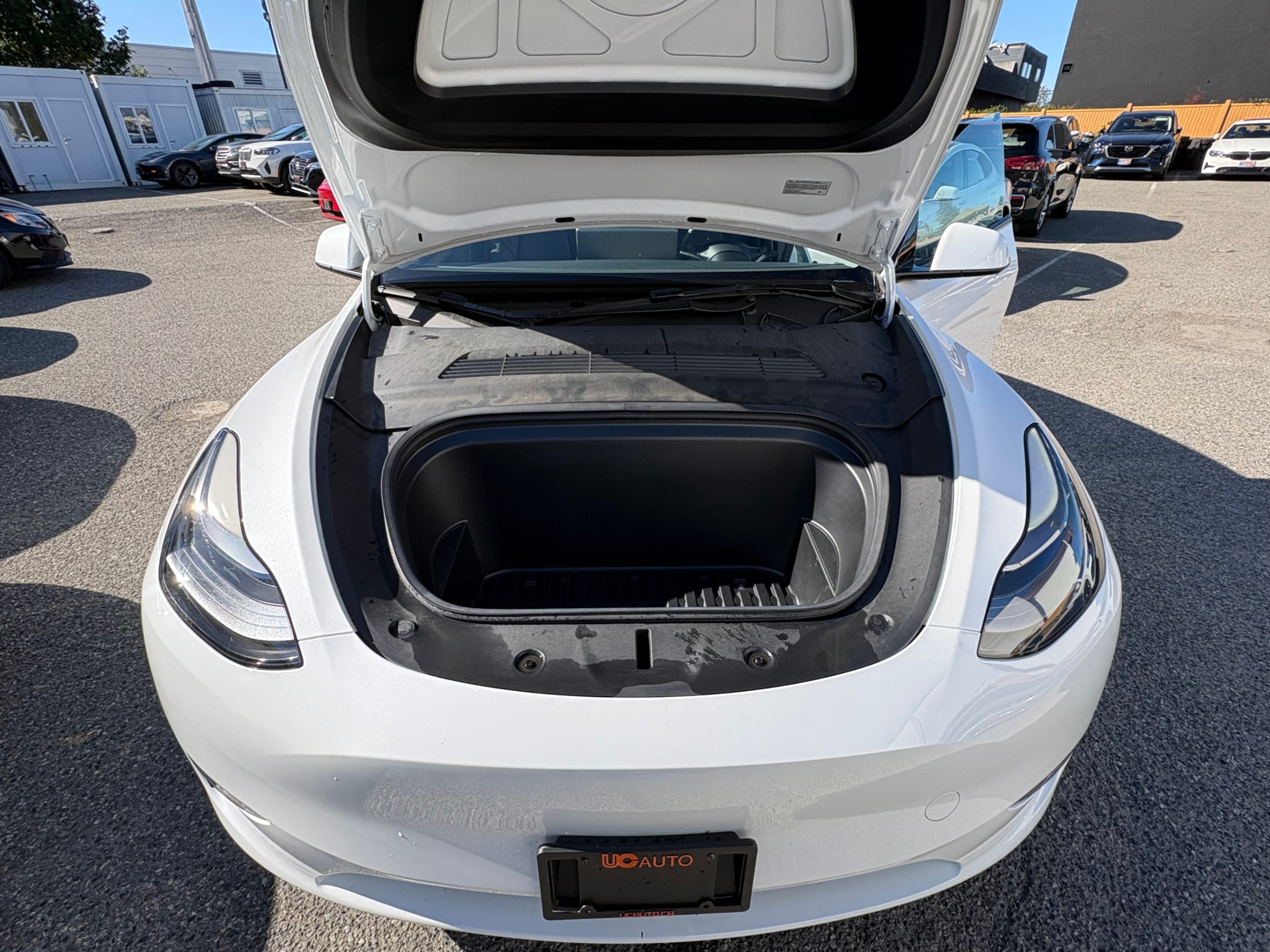 2023 Tesla Model Y Long Range AWD CLEAN TITLE/BC LOCAL CAR thumbnail 16