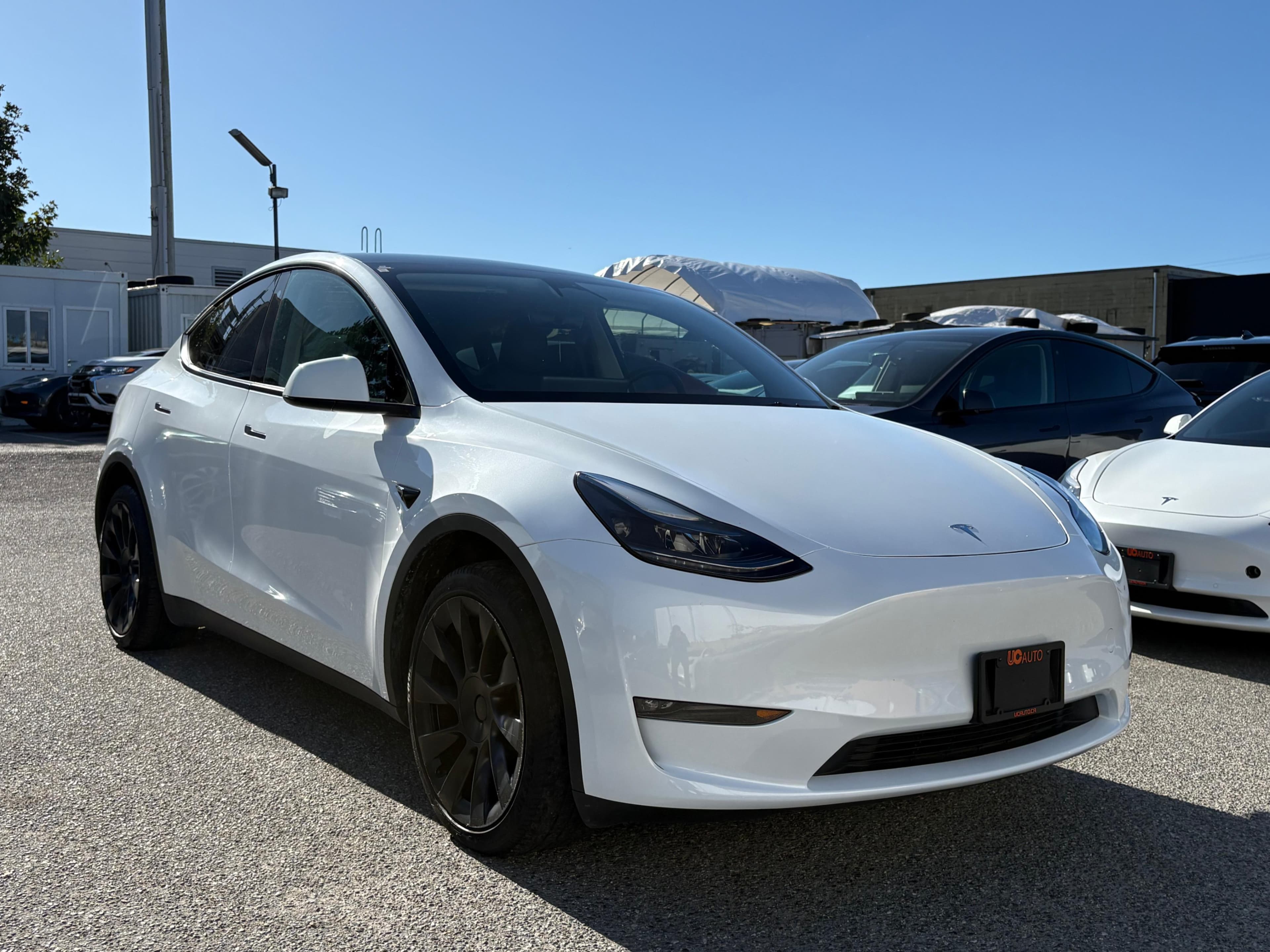 2023 Tesla Model Y Long Range AWD CLEAN TITLE/BC LOCAL CAR thumbnail 8
