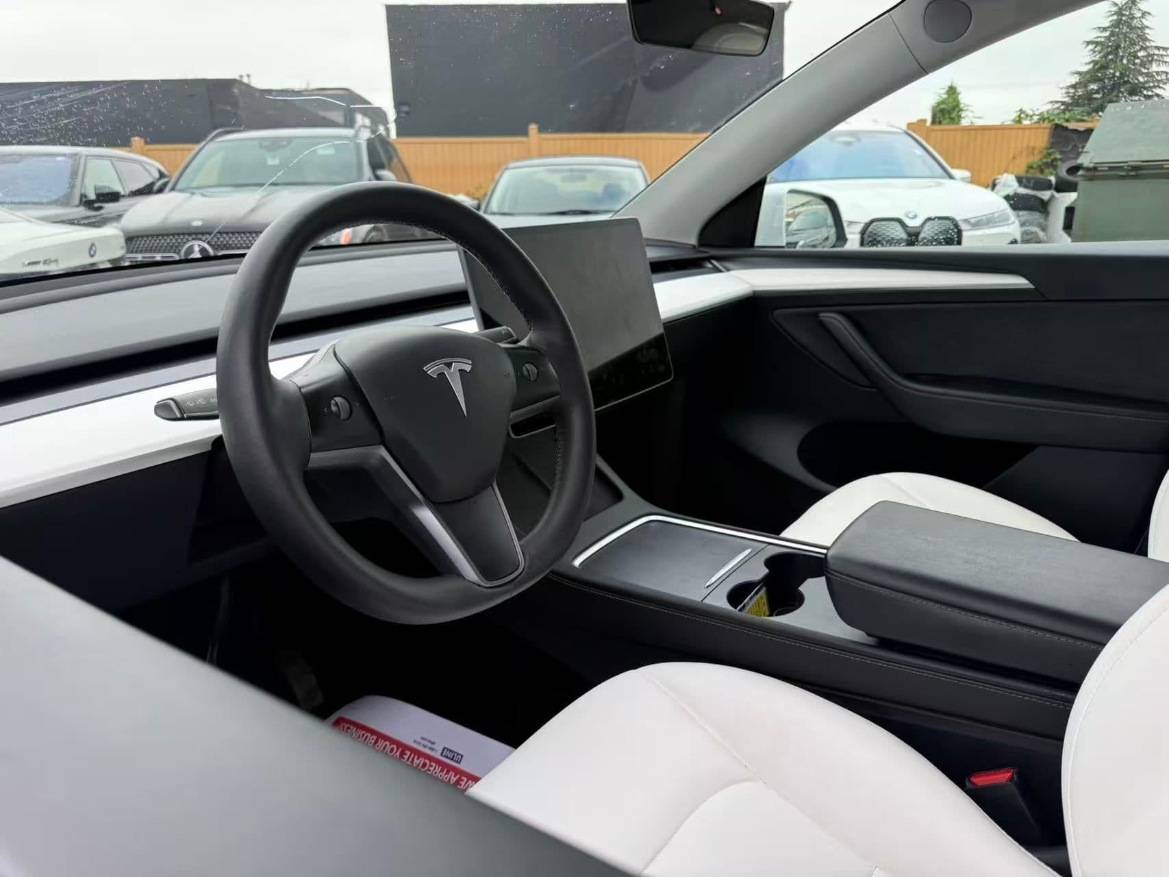 2023 Tesla Model Y Long Range AWD thumbnail 11