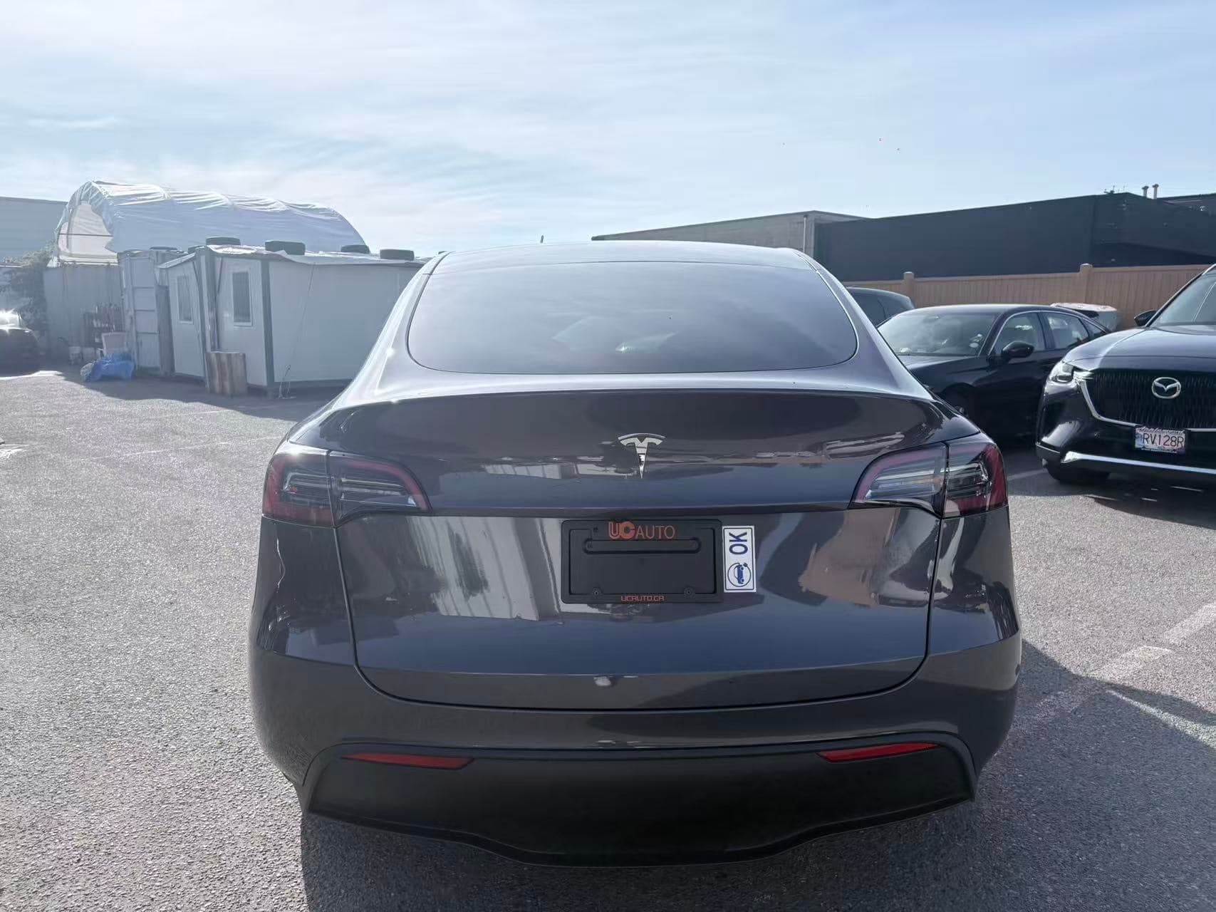 2023 Tesla Model Y RWD thumbnail 5