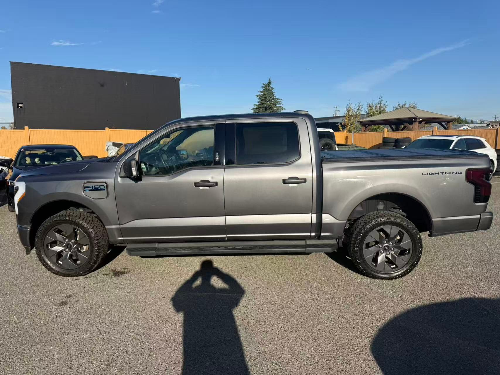 2024 Ford F-150 Lightning XLT 4WD SuperCrew 5.5' Box NO ACCIDENTS/BC LOCAL thumbnail 14