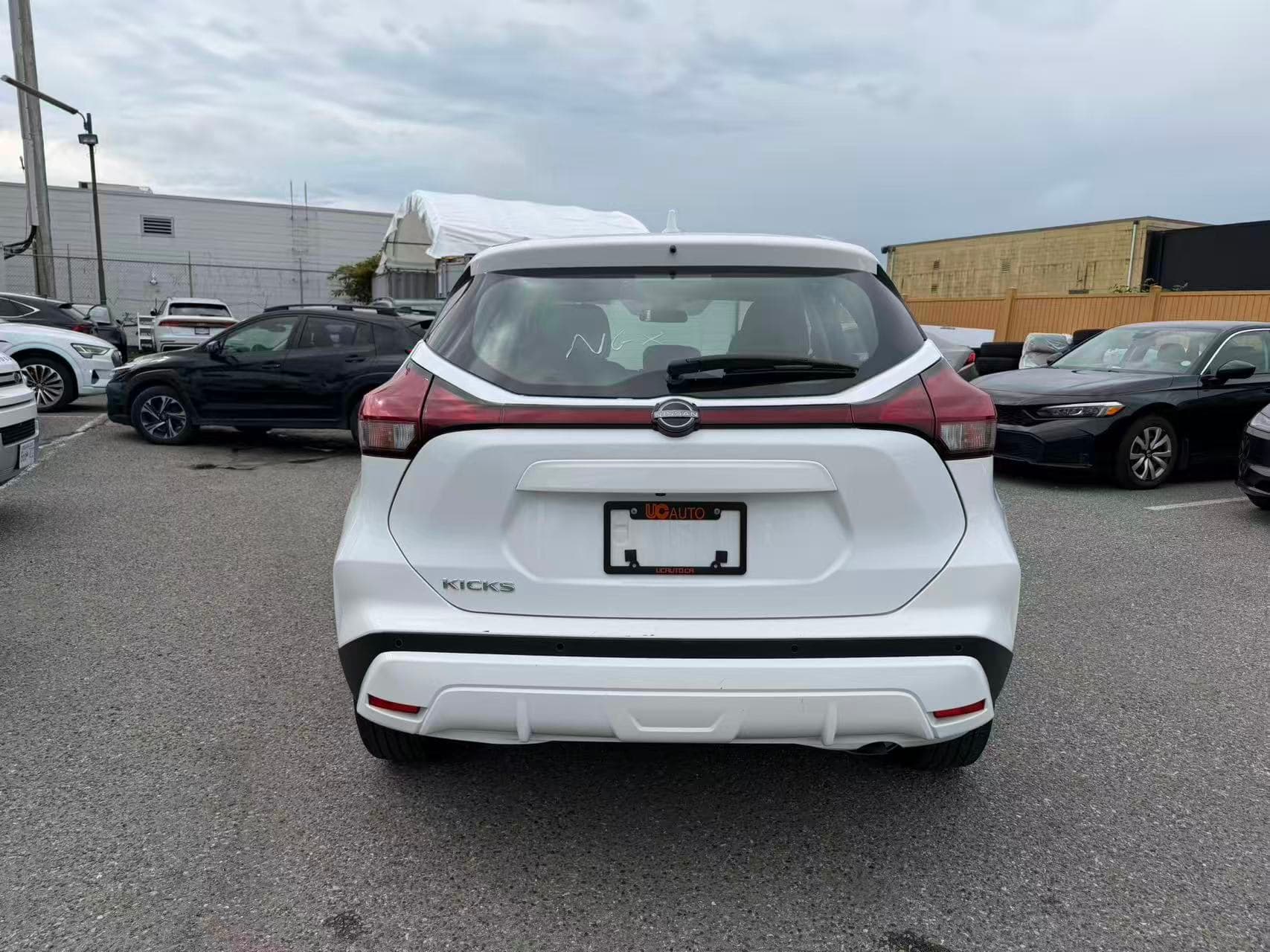 2025 Nissan Kicks Play SV/ NO ACCIDENT/BC LOCAL thumbnail 6