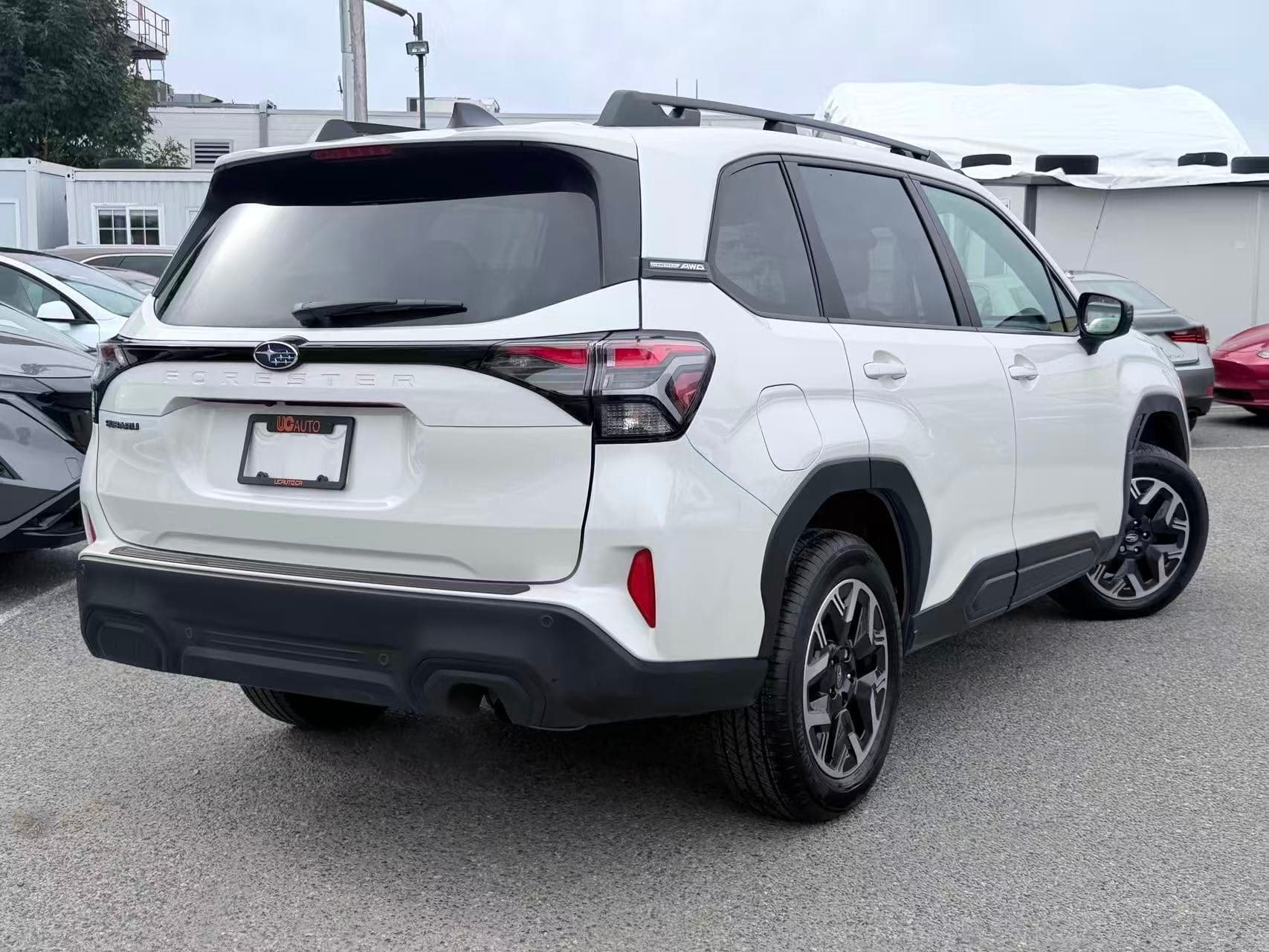 2025 Subaru Forester Touring AWD/ NO ACCIDENT/ BC LOCAL/ ONE OWNER thumbnail 5