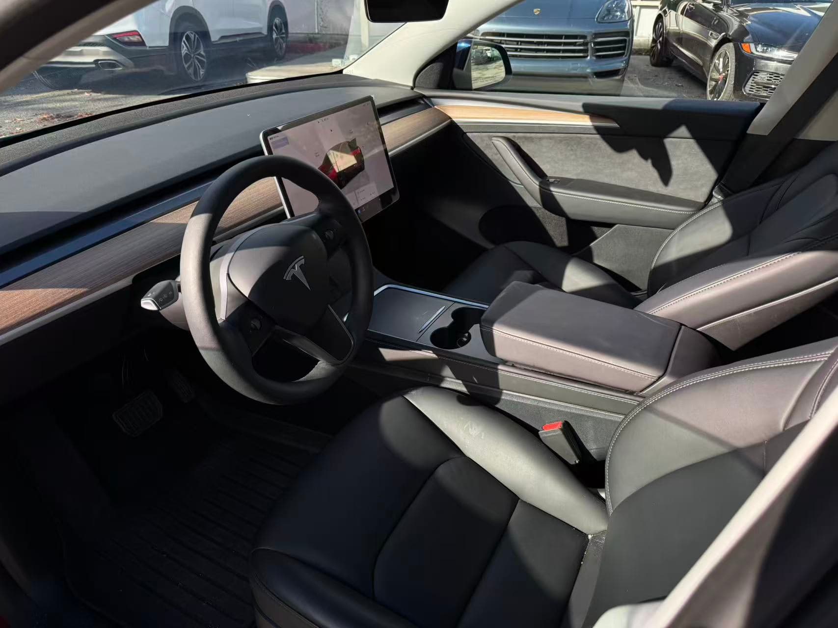 2025 Tesla Model Y Long Range AWD *Ltd Avail*HW4.0 No Accident, BC Local thumbnail 14